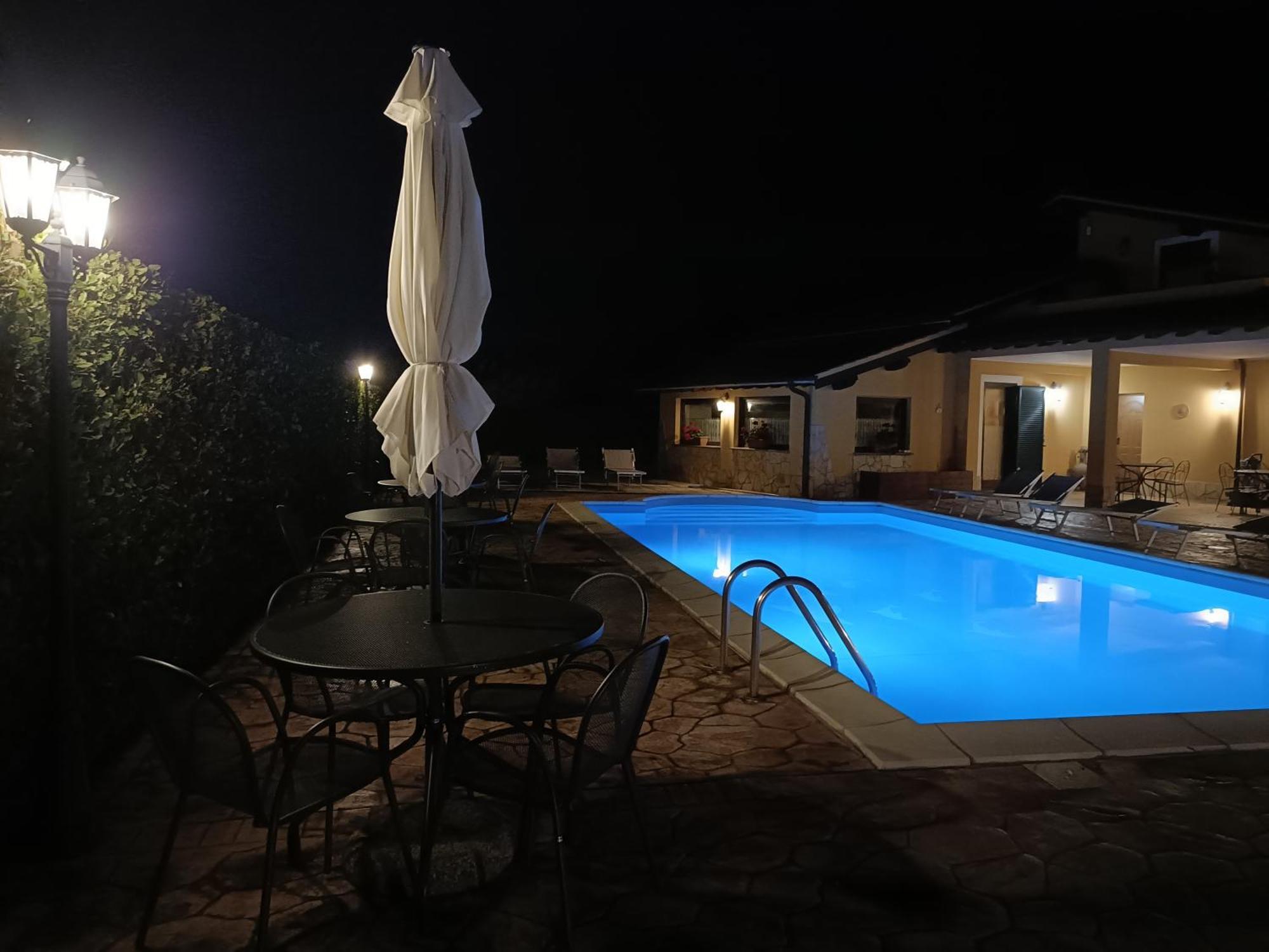 L'Infinito Bed & Breakfast Carbognano Eksteriør bilde